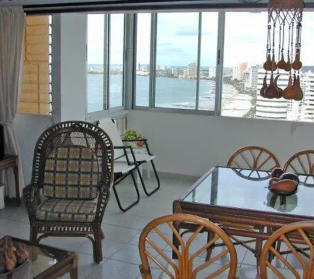 Apartment Frente Al Mar En El Laguito Cartagena